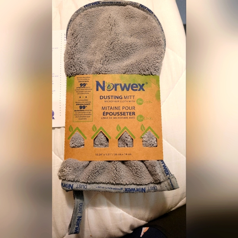 Norwex Gray Dusting Mitt